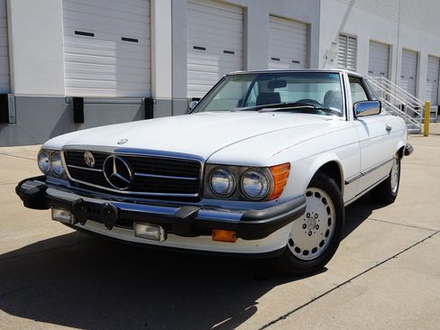 Used 1989 Mercedes-Benz 560 SL image 3