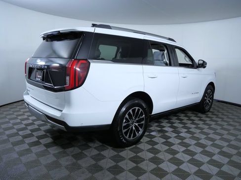 Certified 2025 Ford Expedition Platinum AWD/4WD image 5