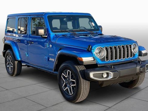 Used 2024 Jeep Wrangler Sahara w/ Technology Group image 3