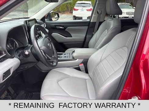 Used 2022 Toyota Highlander XLE image 9