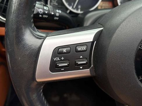 Used 2006 MAZDA MX-5 Miata Grand Touring w/ Suspension Pkg image 27