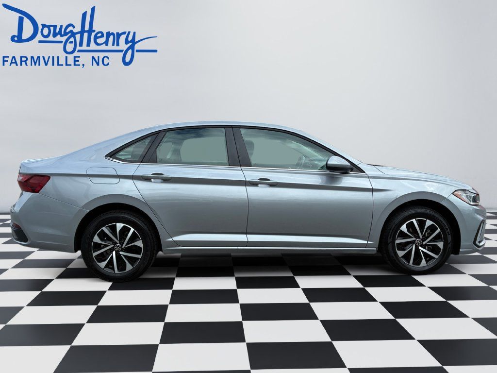 Used 2025 Volkswagen Jetta S FWD image 6