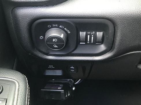 Used 2019 RAM 1500 Sport w/ Level 2 Equipment Group AWD/4WD image 16