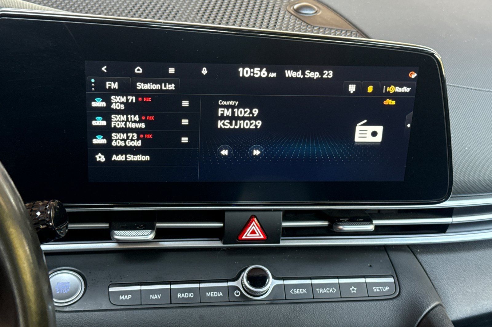 Used 2024 Hyundai Elantra Limited FWD image 24