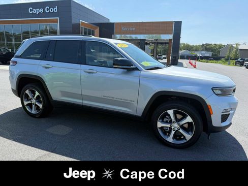 Used 2023 Jeep Grand Cherokee 4WD 4xe image 1