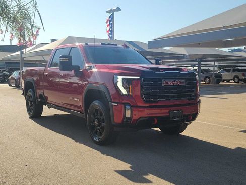 Used 2024 GMC Sierra 2500 AT4 w/ AT4 Preferred Package AWD/4WD image 2