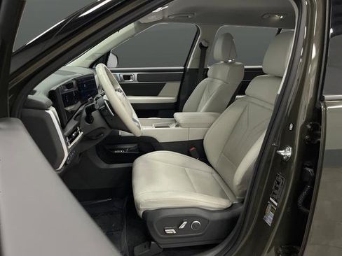 Used 2025 Hyundai Santa Fe SEL image 4