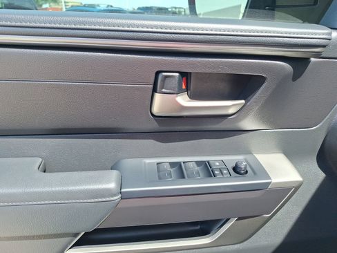 Used 2025 Toyota Tundra SR5 AWD/4WD image 17