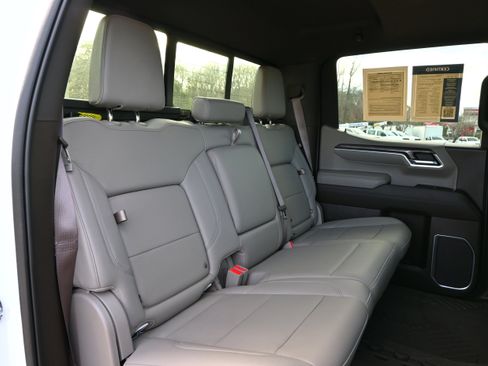 Used 2022 Chevrolet Silverado 1500 LTZ w/ LTZ Premium Package image 9