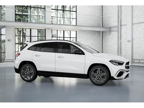 New 2026 Mercedes-Benz GLA 250 4MATIC image 14