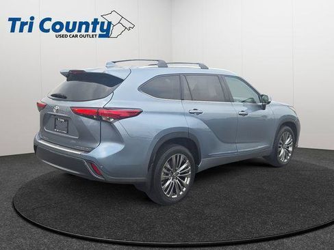 Certified 2020 Toyota Highlander Limited AWD/4WD image 8