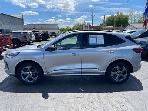 Used 2024 Ford Escape ST-Line AWD/4WD image 9