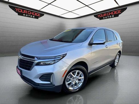 Used 2022 Chevrolet Equinox LT w/ Driver Convenience Package FWD image 1