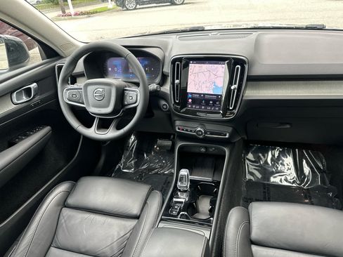 Used 2023 Volvo XC40 B5 Plus w/ Driver Assist Package AWD/4WD image 39