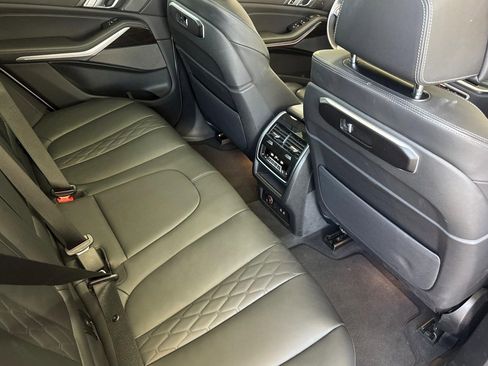 Used 2025 BMW X5 xDrive50e AWD/4WD image 30