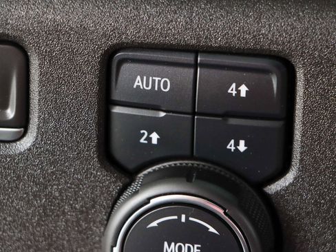 Used 2024 Chevrolet Silverado 3500 LT w/ Convenience Package image 22