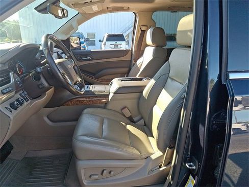 Used 2020 Chevrolet Suburban Premier image 14