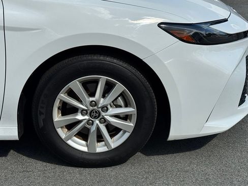 Used 2025 Toyota Camry LE FWD image 28