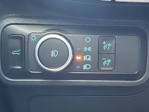 Certified 2025 Ford Explorer ST w/ Sun And Sound Package image 18