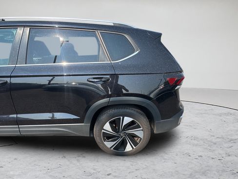 Used 2025 Volkswagen Taos SE AWD/4WD image 22