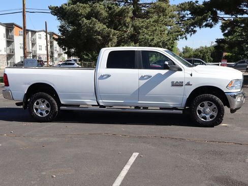 Used 2018 RAM 2500 Big Horn AWD/4WD image 3