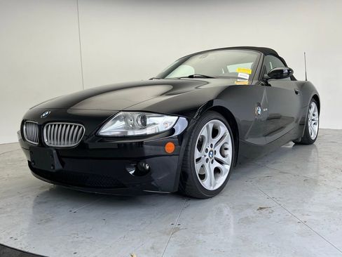 Used 2005 BMW Z4 3.0i RWD image 2