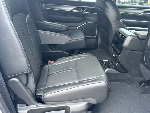New 2026 Jeep Grand Wagoneer 4WD image 15
