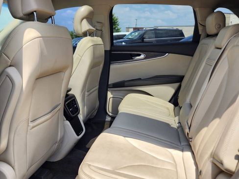 Used 2016 Lincoln MKX Reserve FWD image 19