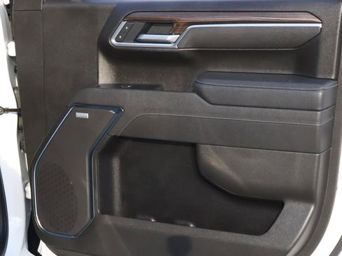 Used 2025 Chevrolet Silverado 1500 LT Trail Boss w/ LT Trail Boss Premium Package image 19