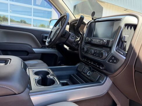 Used 2017 Chevrolet Silverado 1500 LTZ Z71 w/ LTZ Plus Package AWD/4WD image 15