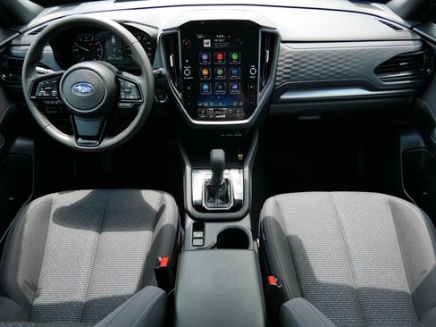 Certified 2025 Subaru Forester Premium AWD/4WD image 10