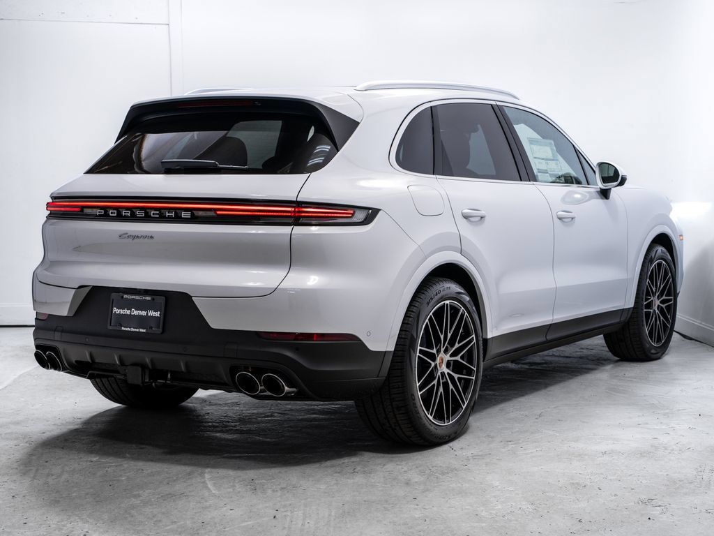 Used 2026 Porsche Cayenne AWD/4WD image 7