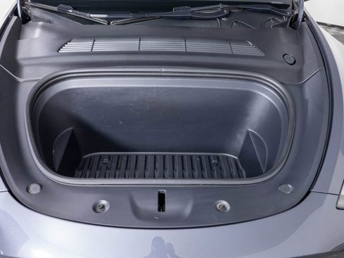 Used 2023 Tesla Model Y Long Range image 37