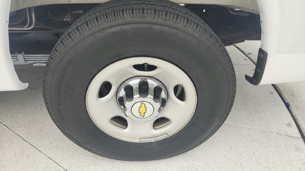 Used 2025 Chevrolet Express 3500 LT w/ LT Preferred Equipment Group RWD image 22