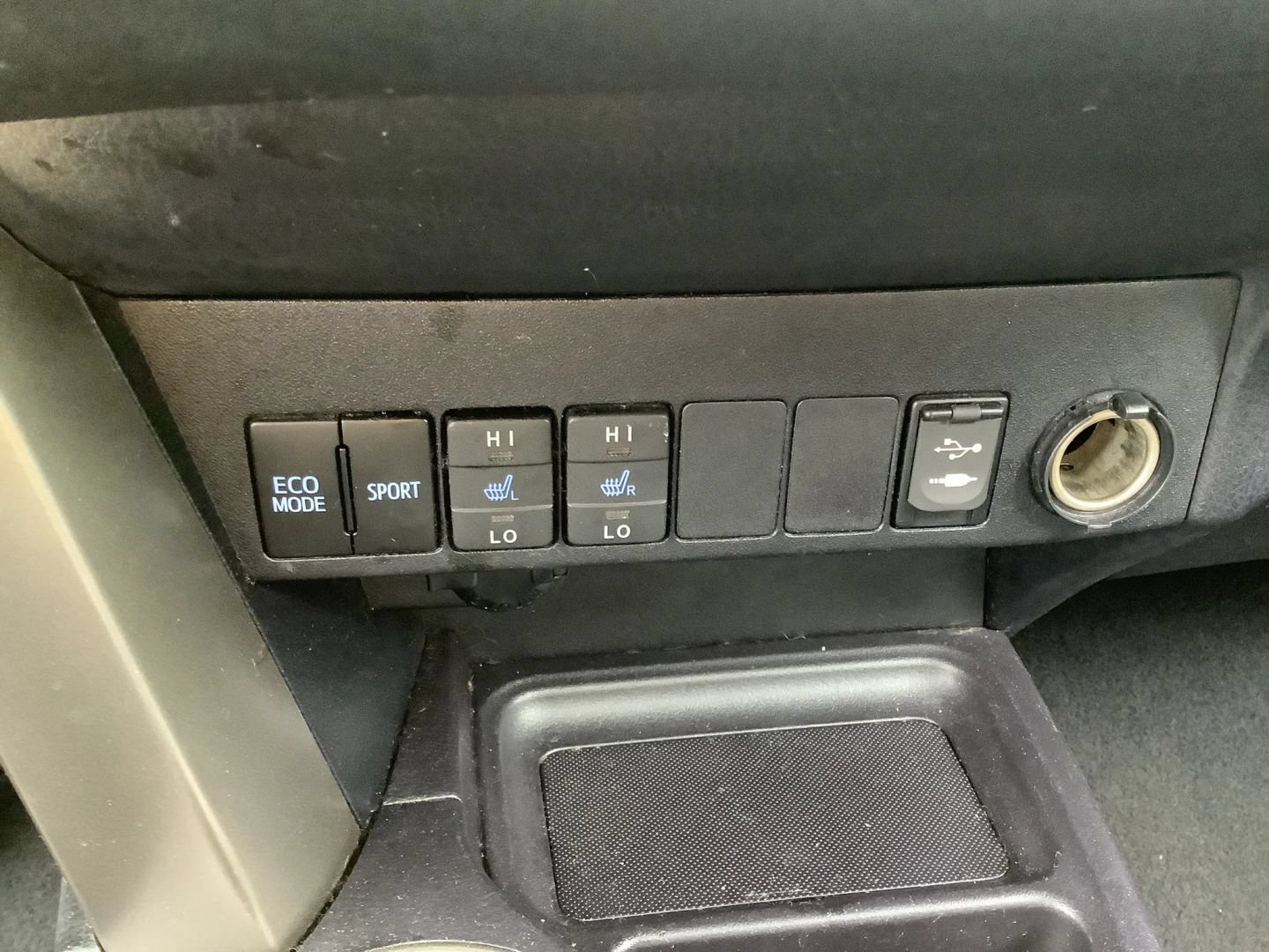 Used 2013 Toyota RAV4 Limited FWD image 33