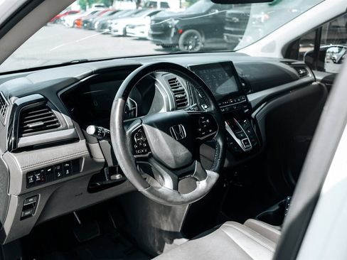 Used 2018 Honda Odyssey Elite image 17