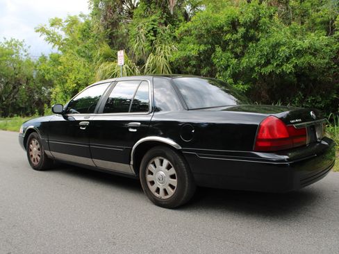Used 2004 Mercury Grand Marquis LS RWD image 3