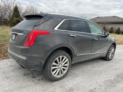 Used 2017 Cadillac XT5 Platinum image 12