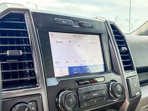 Used 2020 Ford F150 XLT image 9