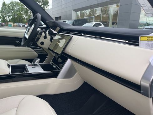 New 2026 Land Rover Range Rover SE AWD/4WD image 19
