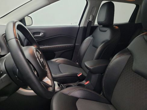 Used 2018 Jeep Compass Latitude w/ Popular Equipment Group AWD/4WD image 17
