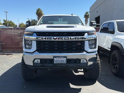 Used 2022 Chevrolet Silverado 2500 LT w/ Convenience Package AWD/4WD image 3