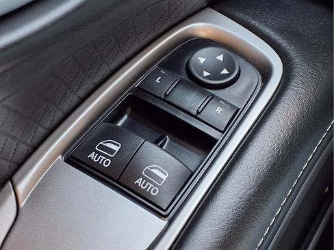 Used 2013 SRT Viper GTS w/ GTS Laguna Interior Pkg RWD image 27