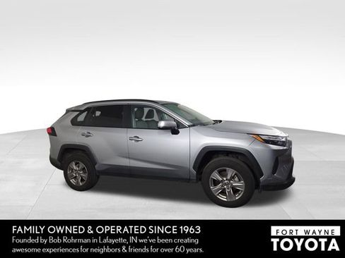 Used 2025 Toyota RAV4 XLE AWD/4WD image 5