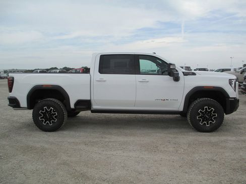 New 2026 GMC Sierra 2500 AT4X AWD/4WD image 3