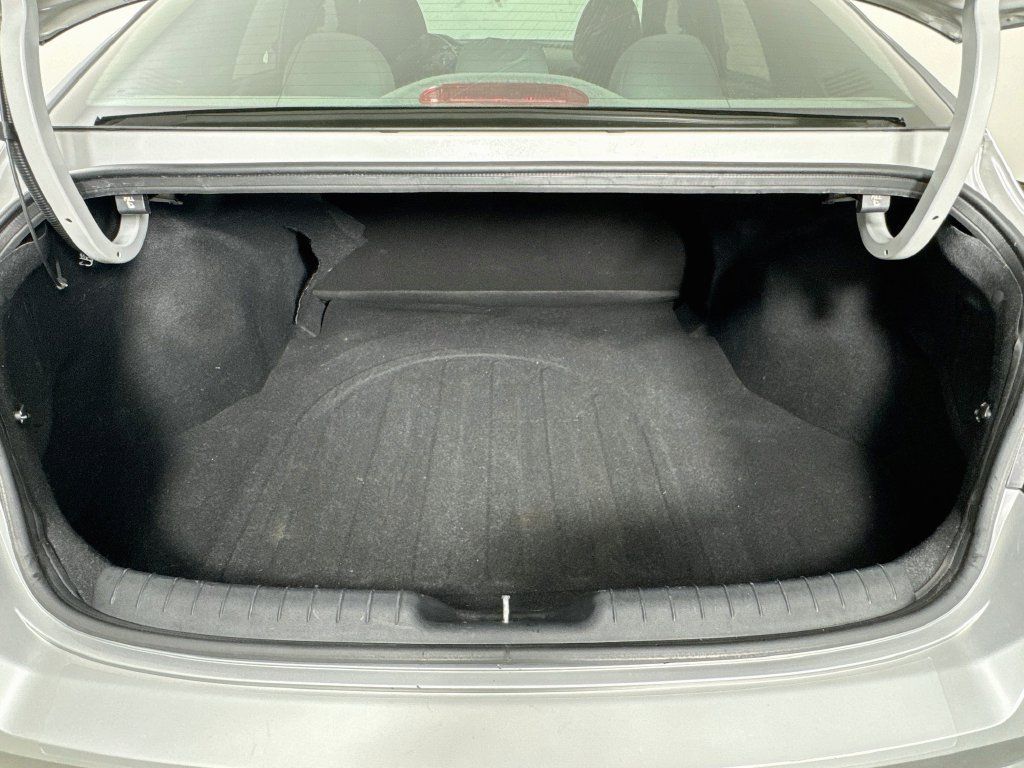Used 2023 Hyundai Elantra SEL w/ Convenience Package FWD image 27