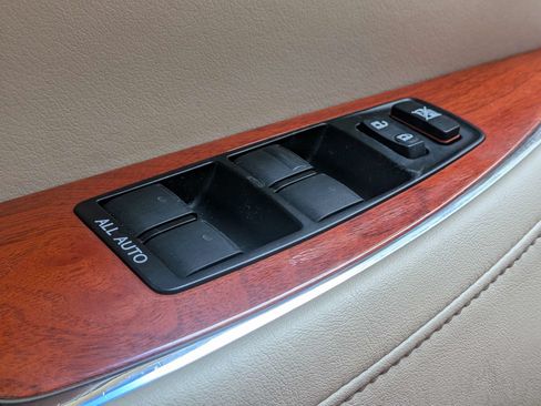Used 2011 Lexus ES 350 FWD image 23