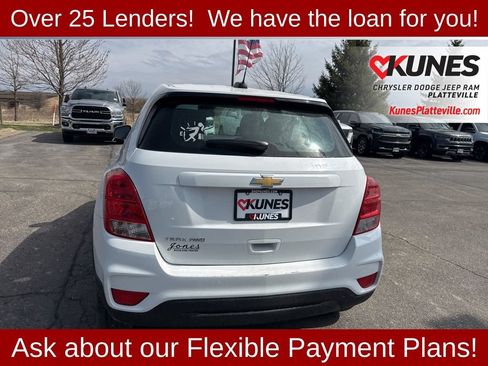 Used 2018 Chevrolet Trax LS AWD/4WD image 16