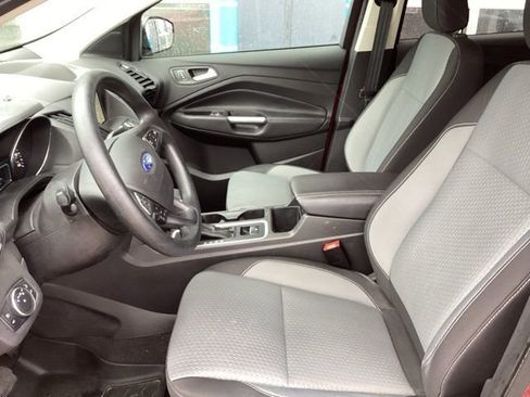 Used 2019 Ford Escape SE image 26