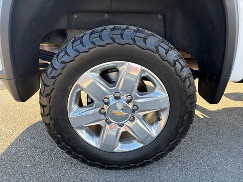 Used 2022 Chevrolet Silverado 2500 LTZ w/ LTZ Texas Edition AWD/4WD image 13